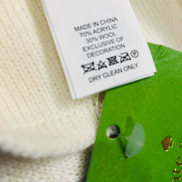 Kate Spade -Winter White Hat Beanie w/ Black Spade - Picture 3 of 13